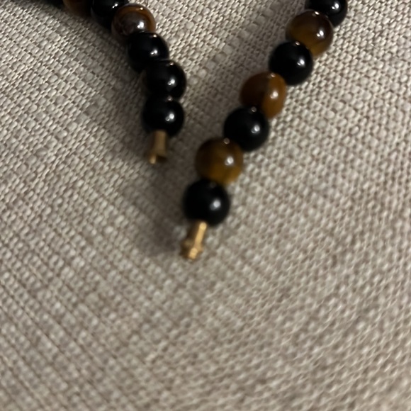 Tigers, eye and onyx necklace about 20 inches long - Picture 3 of 3